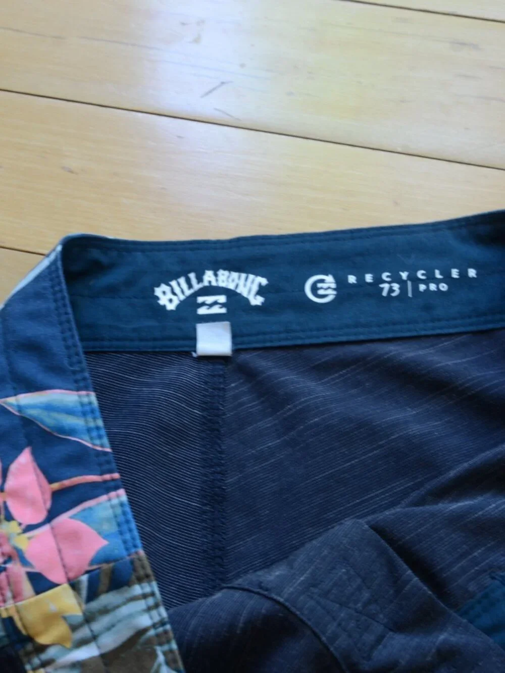 Billabong Recycler 73 Pro Men’s Floral Board Shorts Size 28